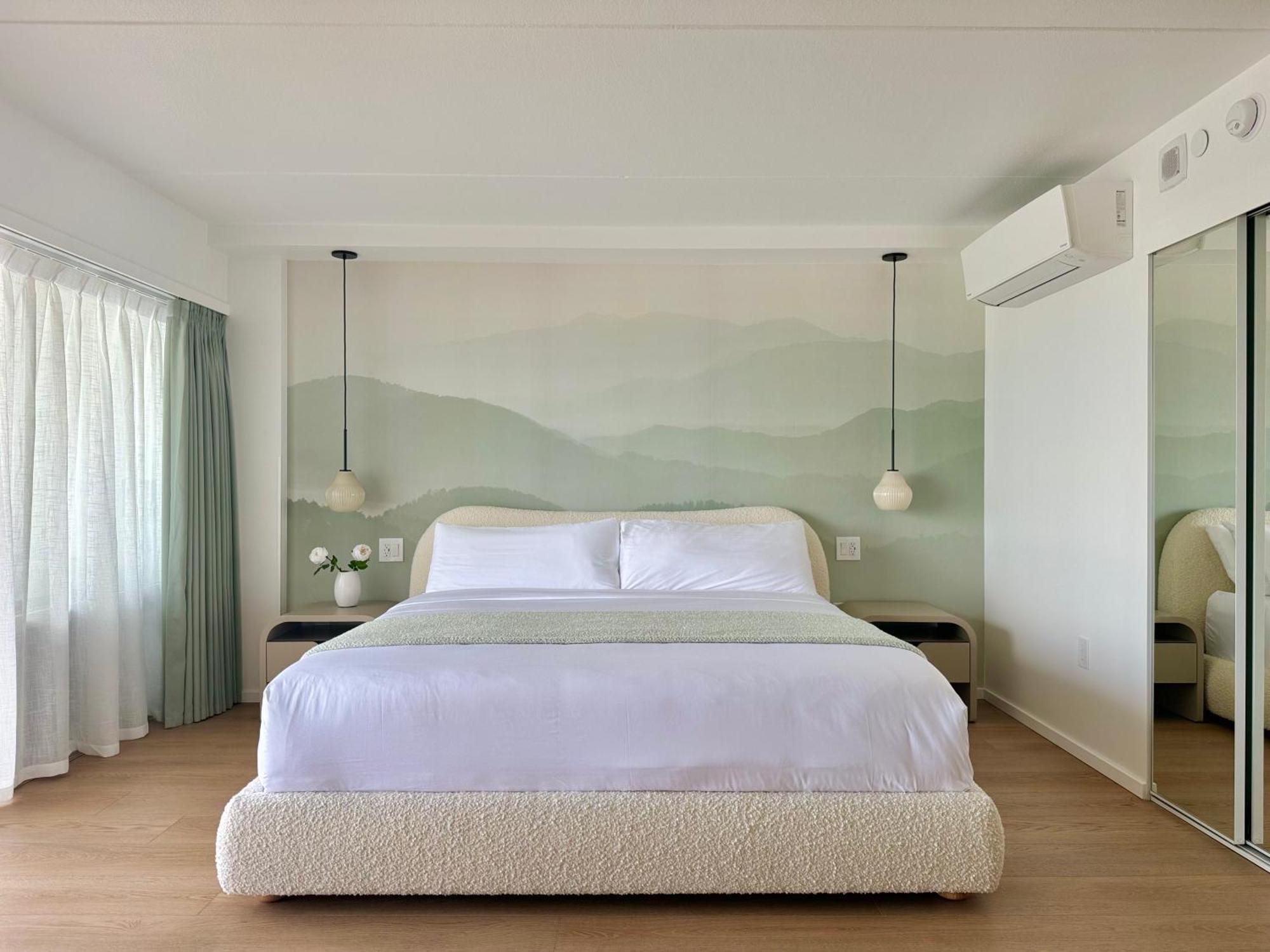 Panoramic Oceanview Resort - Full Kitchen In Each Room, 2 Swimming Pools, Onsite Restaurants, Fireworks Every Friday Гонолулу Экстерьер фото