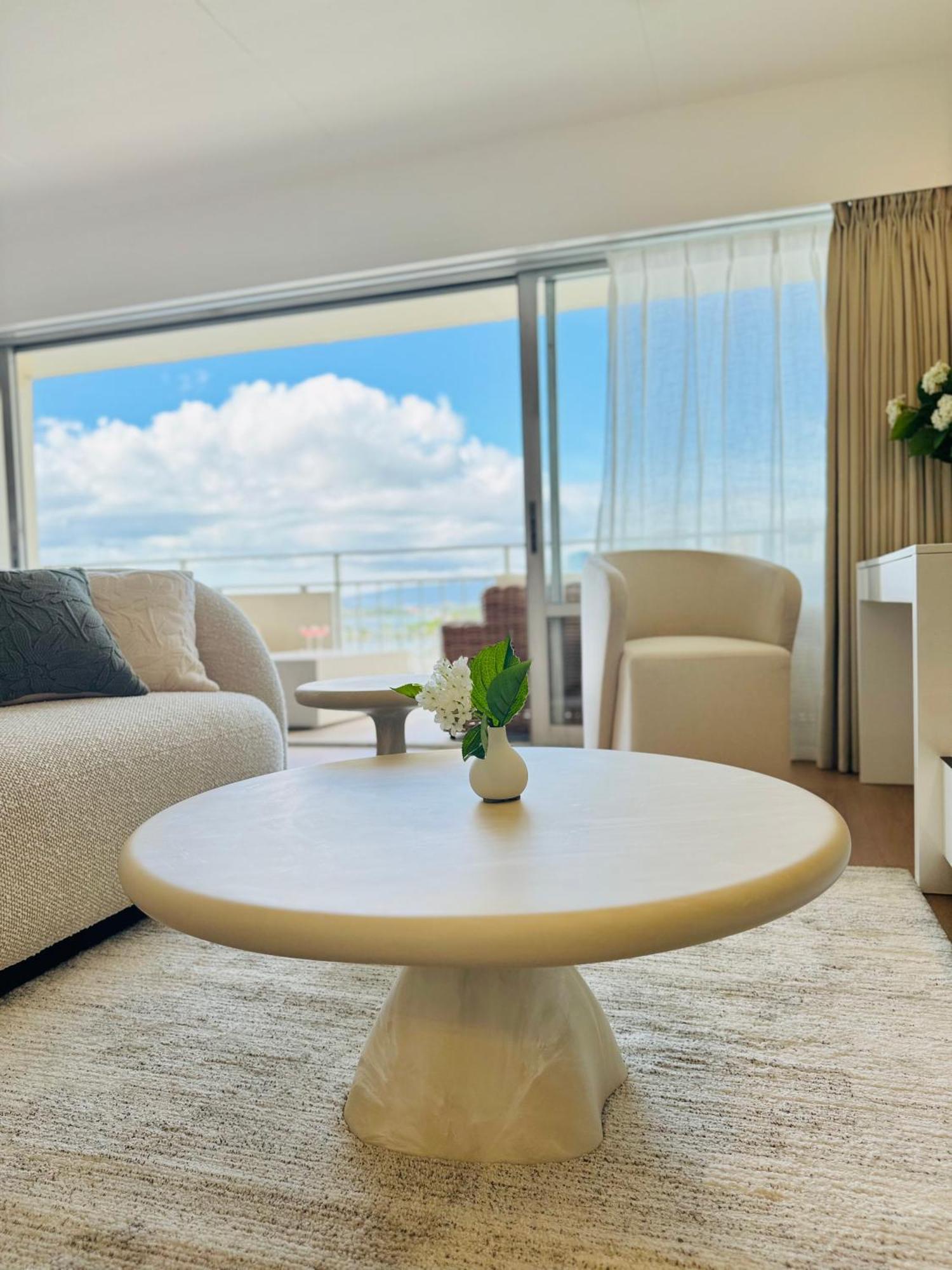 Panoramic Oceanview Resort - Full Kitchen In Each Room, 2 Swimming Pools, Onsite Restaurants, Fireworks Every Friday Гонолулу Экстерьер фото